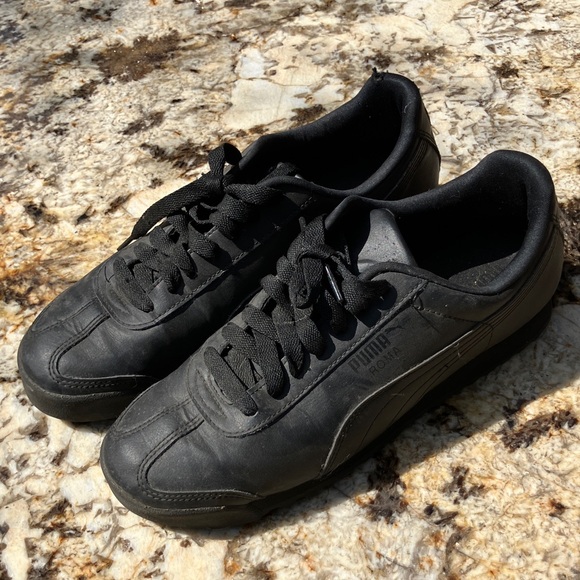 Puma Men's All-Black Sneakers - Picture 1 of 4